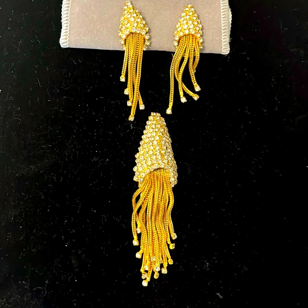 1930’s Art Deco Diamanté rhinestone tassel pendant and earrings